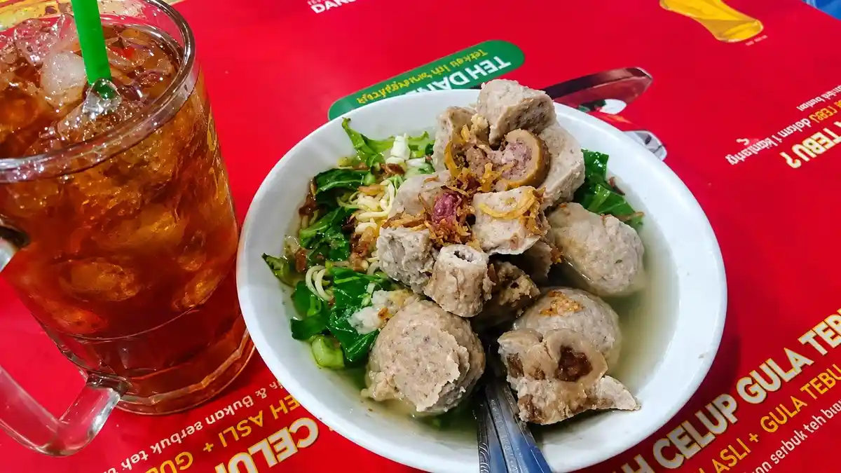 Waroeng & Catering 'L L Sedulur Dewek': Rasa yang Menghampiri Setiap Hari di Cilacap
